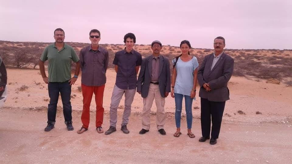 سكان القرية في المنطقة الساحلية لكويشيش